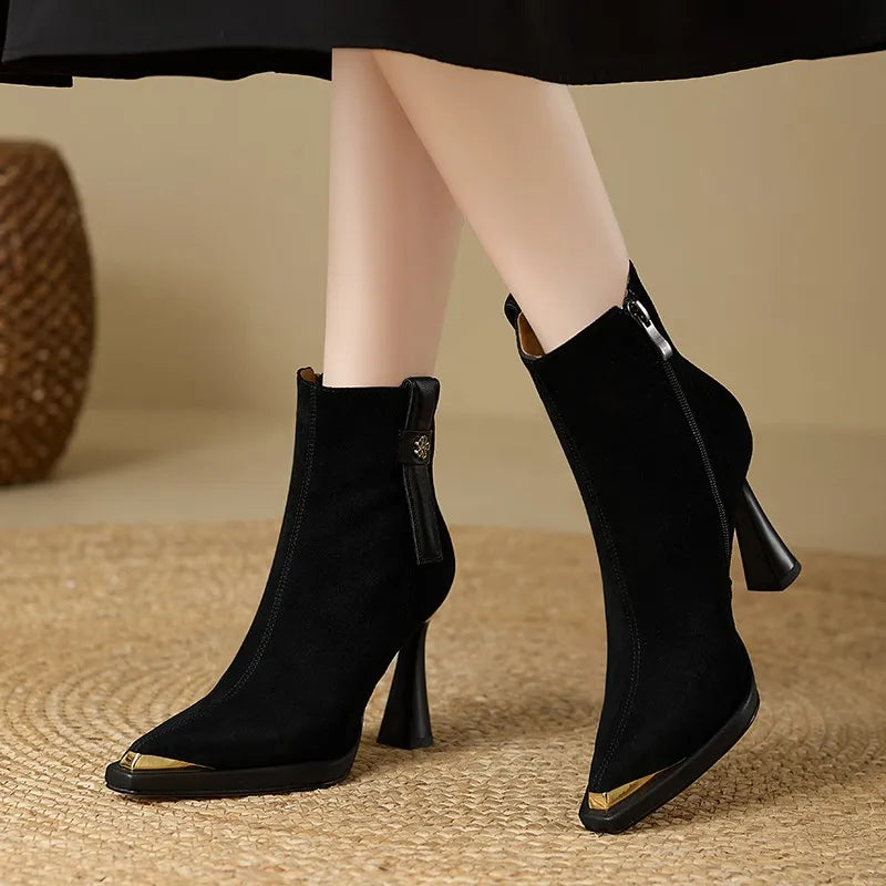 VALDORA ANKLE BOOTS