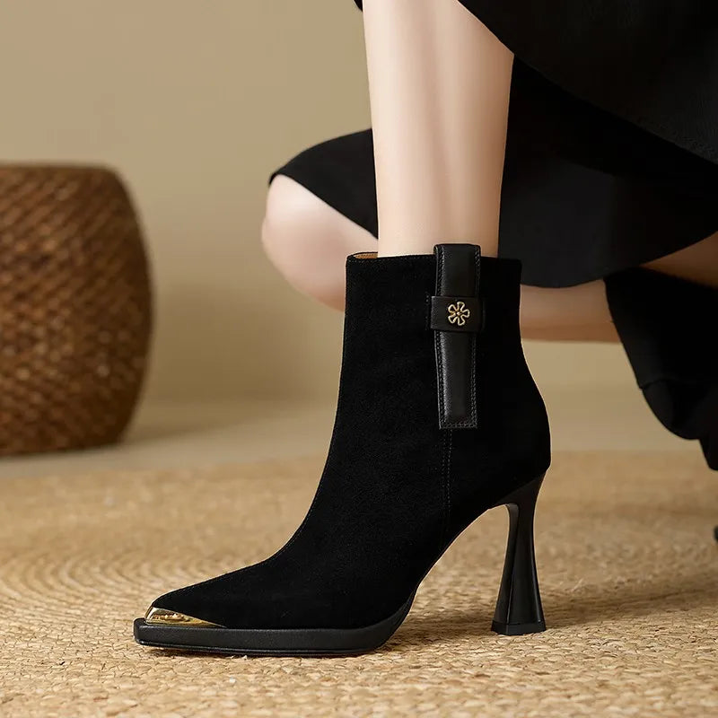 VALDORA ANKLE BOOTS