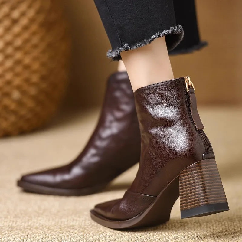 VELLORA ANKLE BOOTS