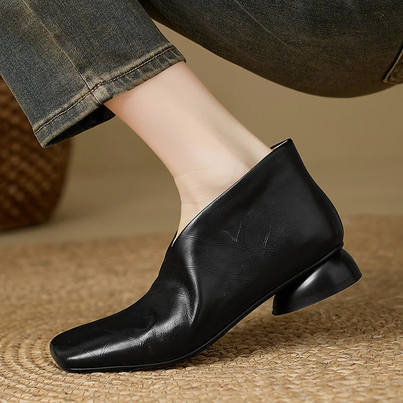 ELVIENNE PUMPS